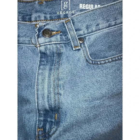 NWT George Men's Regular Fit Straight Jeans Light Wash Size 36x30 - Picture 2 of 4